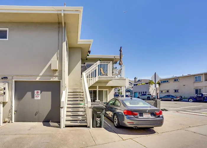 Newport Beach Vacation Rental Steps To Shore!